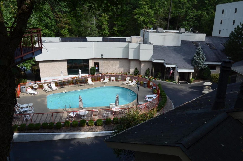 Zoders Inn and Suites